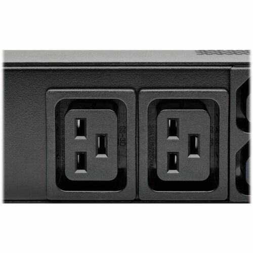PDU METERED VERTICAL 5.8KW 208/240V 8 C19 40 C13 L6-30P 0U TAA