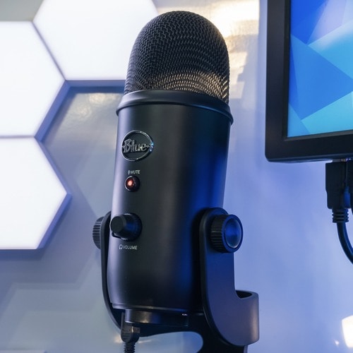 BLUE YETI USB MIC-BLACKOUT YETI